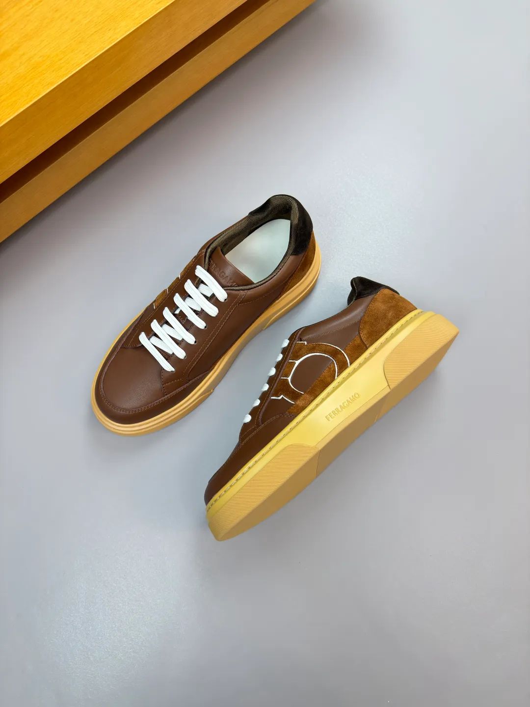 Men's men's shoes 💰440 [New style] 🏃‍♂️🏃‍♂️[Ferragamo] Ferragamo - High-end quality original order·Casual sports shoes -Upper: 🔝Nappa calfskin, suede calfskin, shoe body. Sewing brand totem, tongue air pressure brand logo -Inner: water-dyed cowhide -Outsole: ultra-light TPU foam rubber; molded outsole -Ultra-high quality control and fine workmanship: outstanding (high-end, extravagance, grade) -Size: 38-45 (46, can be customized)